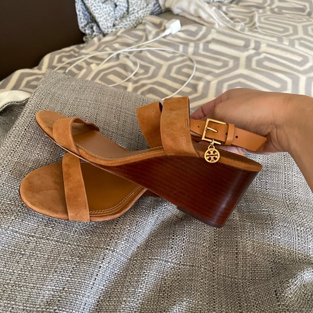 Tory Burch NEW BROWN SANDAL